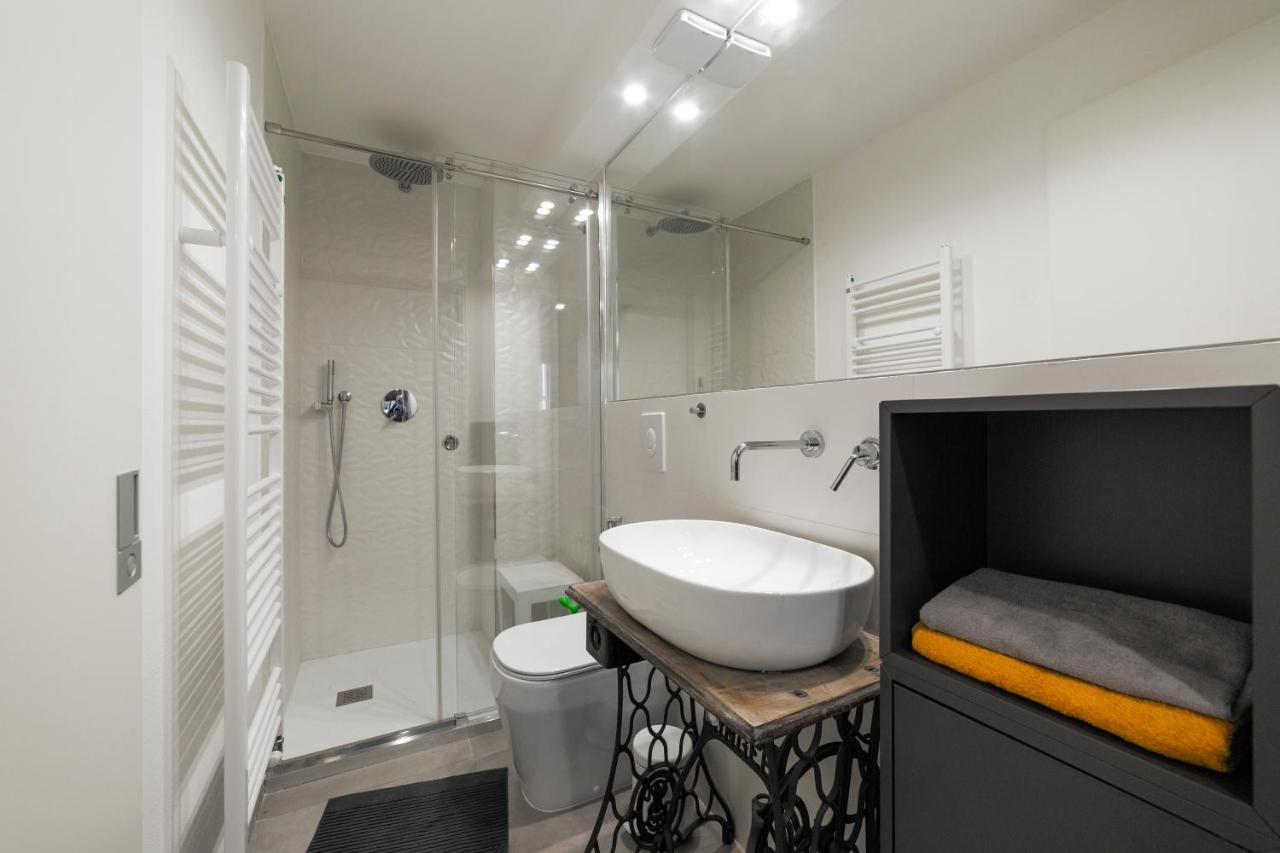 La Pampa New & Fully Refurbished Apt Apartment Milan Bagian luar foto