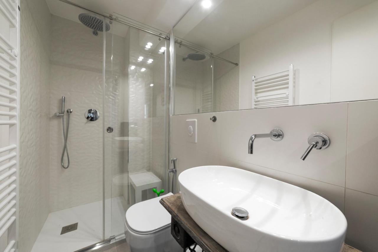 La Pampa New & Fully Refurbished Apt Apartment Milan Bagian luar foto