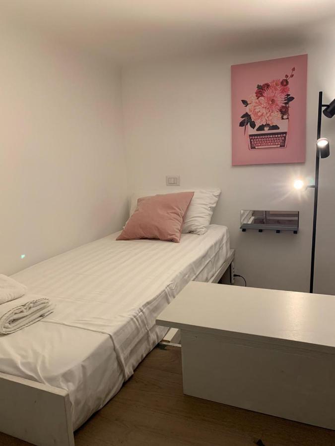La Pampa New & Fully Refurbished Apt Apartment Milan Bagian luar foto